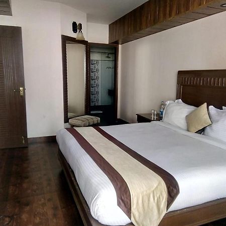 One Earth Royale Boutique Hotel Мусори Екстериор снимка
