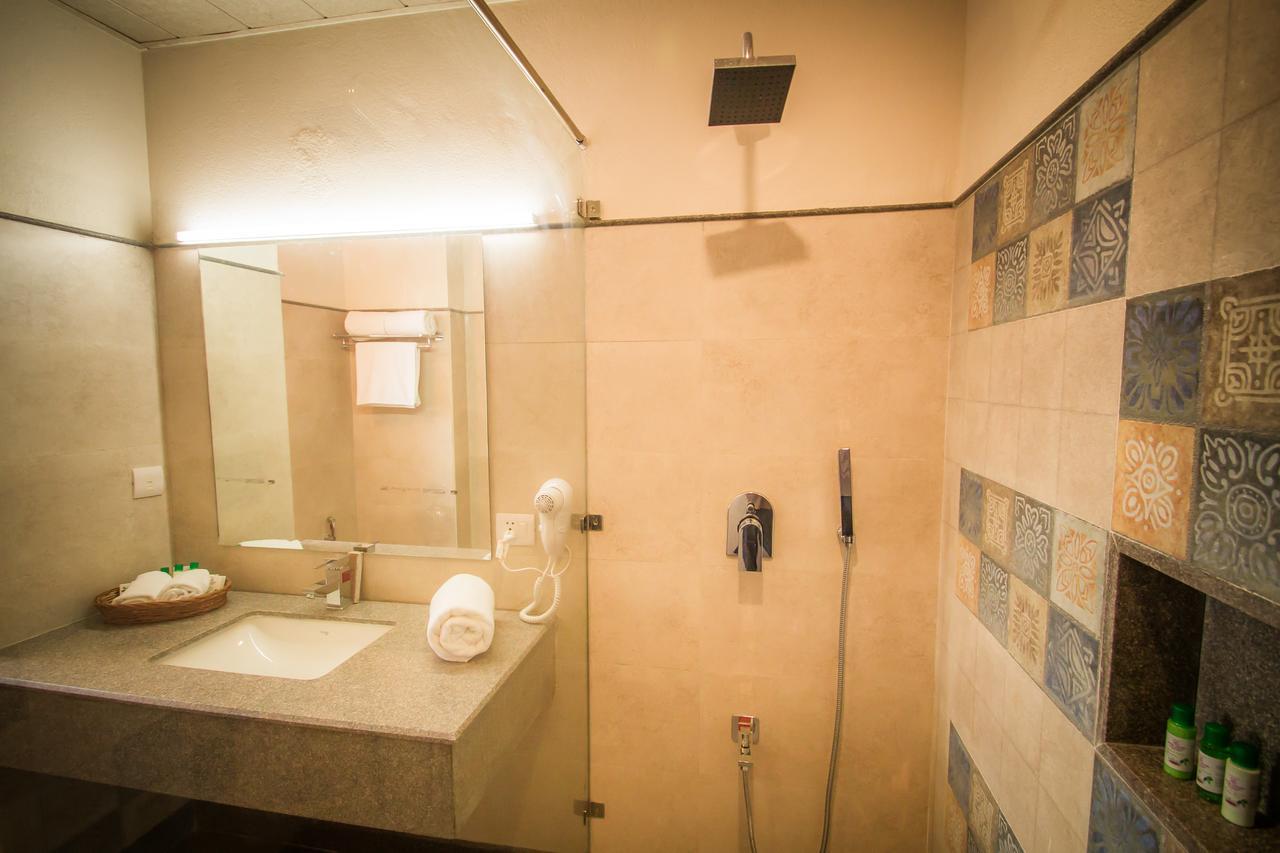 One Earth Royale Boutique Hotel Мусори Екстериор снимка