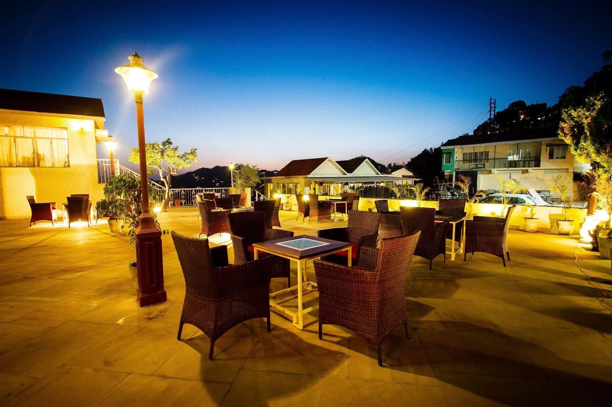 One Earth Royale Boutique Hotel Мусори Екстериор снимка