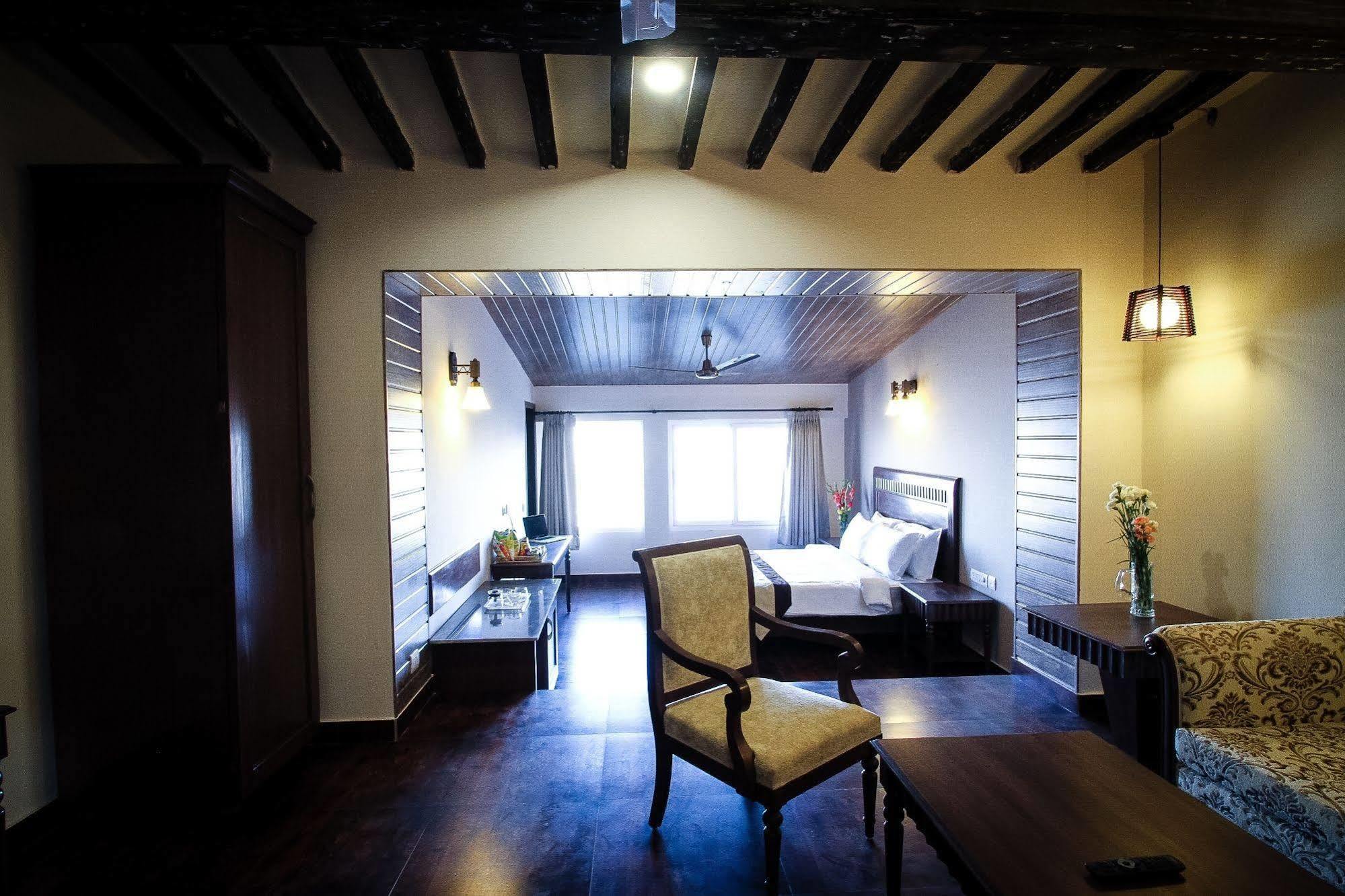 One Earth Royale Boutique Hotel Мусори Екстериор снимка